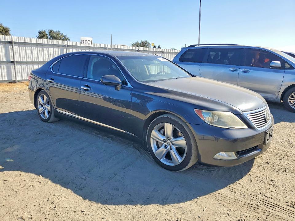Photo 4 from auction – 2007 LEXUS LS with VIN JTHGL46F475004671