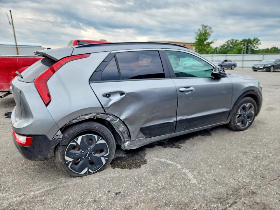 Photo 3 from auction – 2024 KIA NIRO with VIN KNDCR3L18R5123151