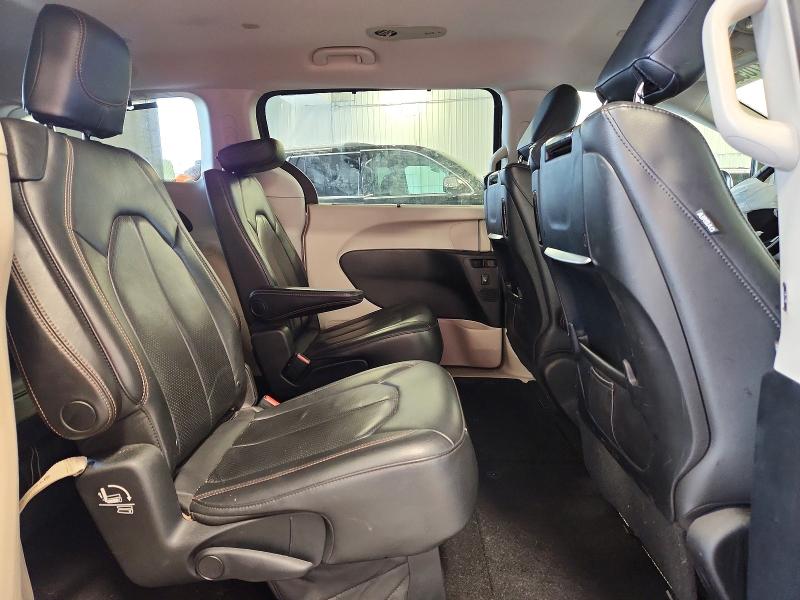 Photo 11 from auction – 2018 CHRYSLER PACIFICA with VIN 2C4RC1EG4JR121468
