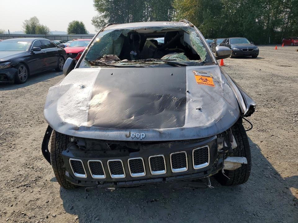 Photo 5 from auction – 2017 JEEP COMPASS with VIN 3C4NJDBB6HT597016