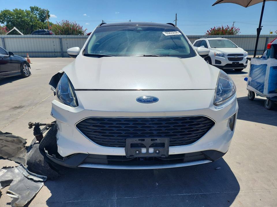 Photo 5 from auction – 2020 FORD ESCAPE with VIN 1FMCU9H93LUB36026