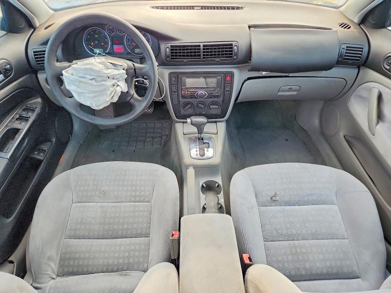 Photo 8 from auction – 2004 VOLKSWAGEN PASSAT with VIN WVWPD63BX4P094744