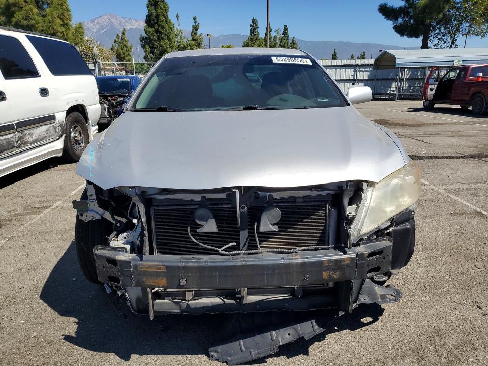 Photo 5 from auction – 2011 TOYOTA CAMRY with VIN 4T4BF3EK2BR124853