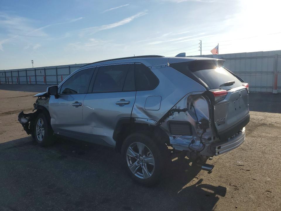 Photo 2 from auction – 2024 TOYOTA RAV4 with VIN 2T3W1RFV2RC282649