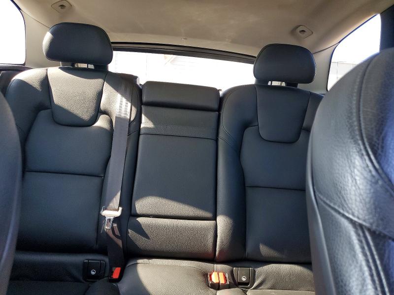 Photo 10 from auction – 2018 VOLVO XC60 with VIN LYVA22RK1JB096627