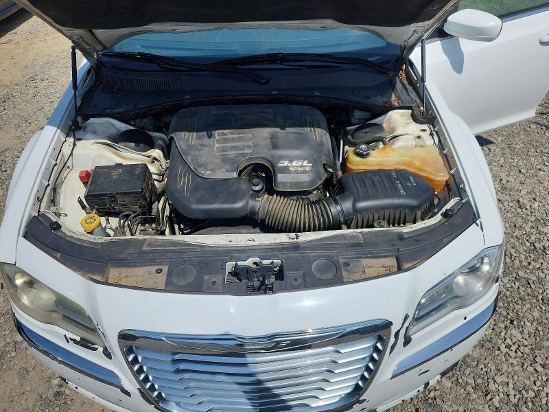 Photo 11 from auction – 2013 CHRYSLER 300 with VIN 2C3CCAAG5DH544702