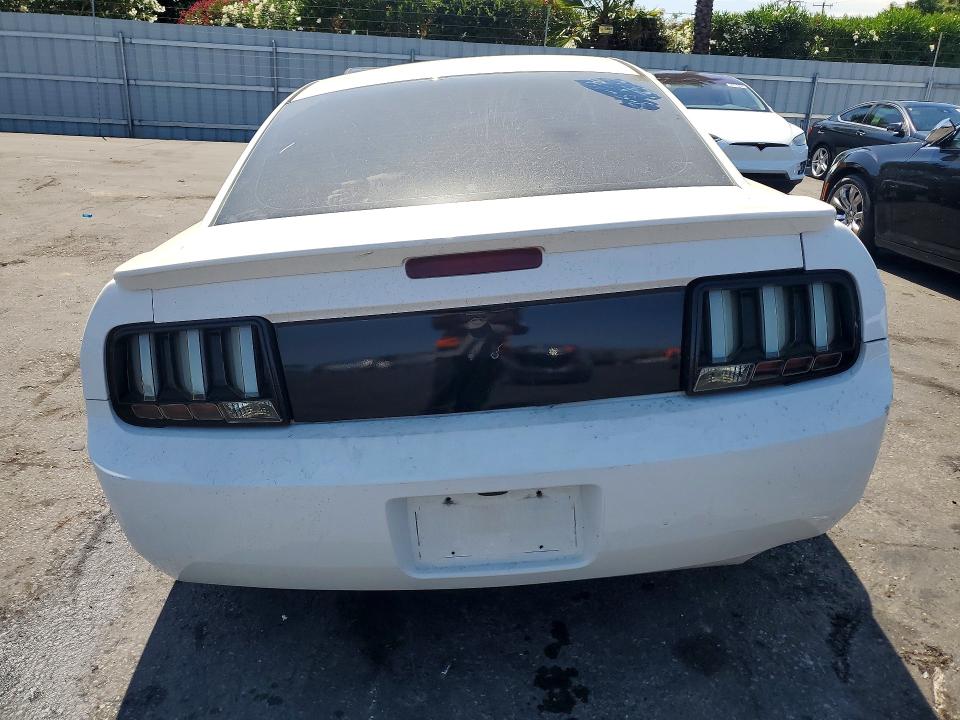 Photo 6 from auction – 2008 FORD MUSTANG with VIN 1ZVHT80N185208906
