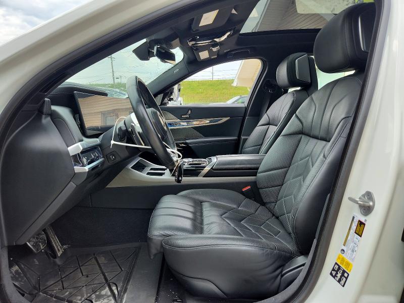 Photo 7 from auction – 2023 BMW 760 with VIN WBA33EJ06PCL49752