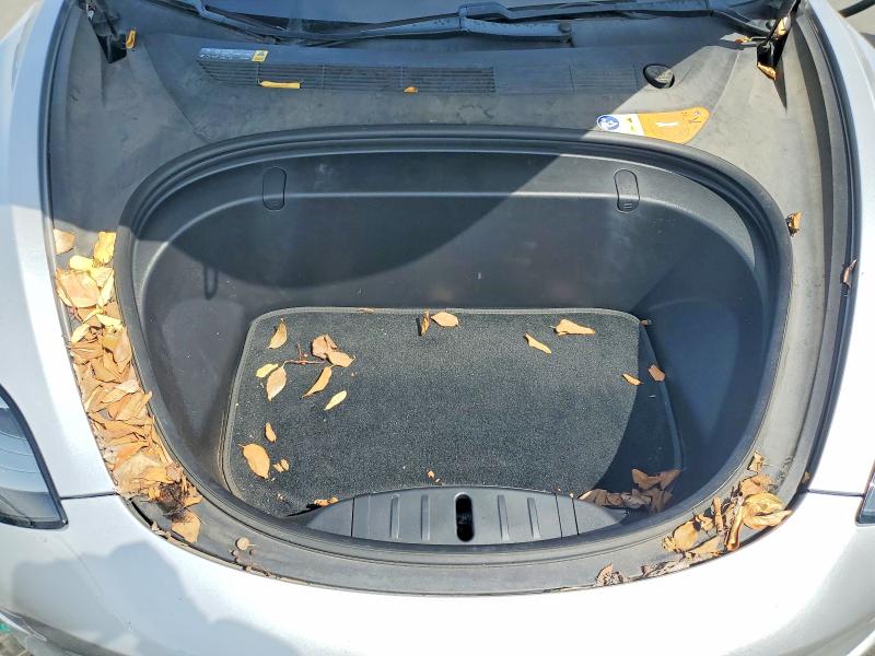 Photo 11 from auction – 2018 TESLA MODEL 3 with VIN 5YJ3E1EA2JF016676