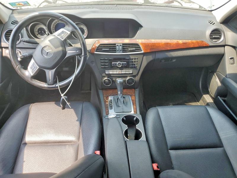 Photo 8 from auction – 2012 MERCEDES-BENZ C with VIN WDDGF8BB5CA646942