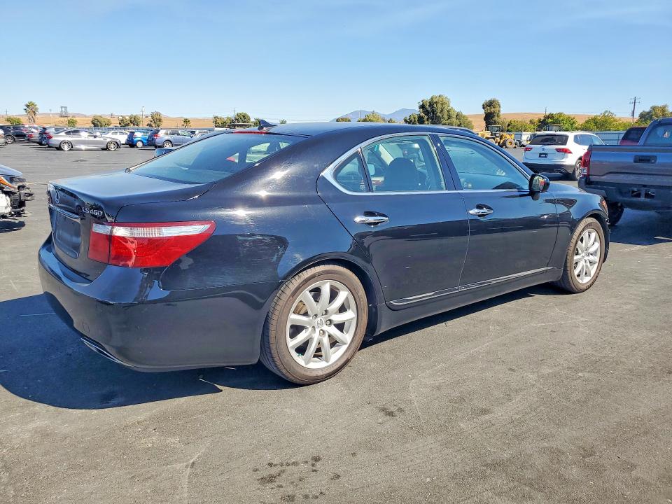 Photo 3 from auction – 2008 LEXUS LS with VIN JTHBL46FX85072128