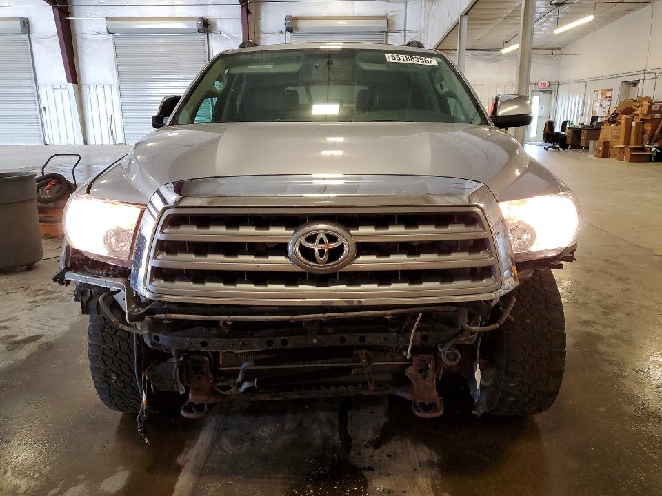 Photo 5 from auction – 2013 TOYOTA SEQUOIA with VIN 5TDJW5G10DS076142