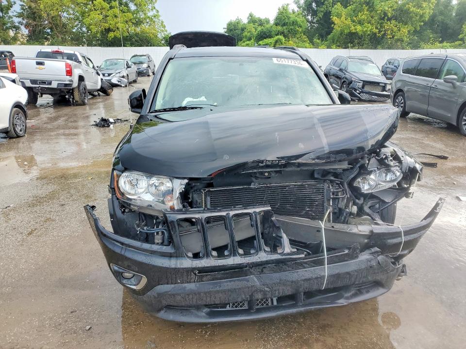Photo 5 from auction – 2017 JEEP COMPASS with VIN 1C4NJCEB4HD163088