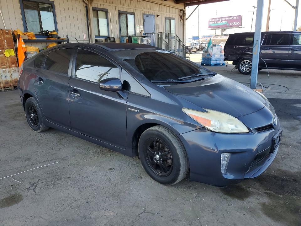 Photo 4 from auction – 2012 TOYOTA PRIUS with VIN JTDKN3DU1C1501017