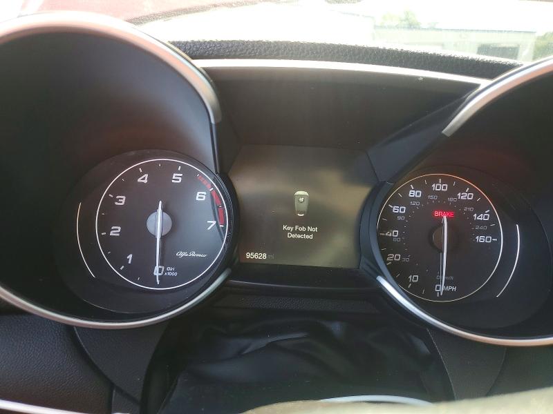 Zdjęcie 9 z aukcji – 2017 ALFA ROMEO GIULIA z VIN ZARFAECN6H7553644