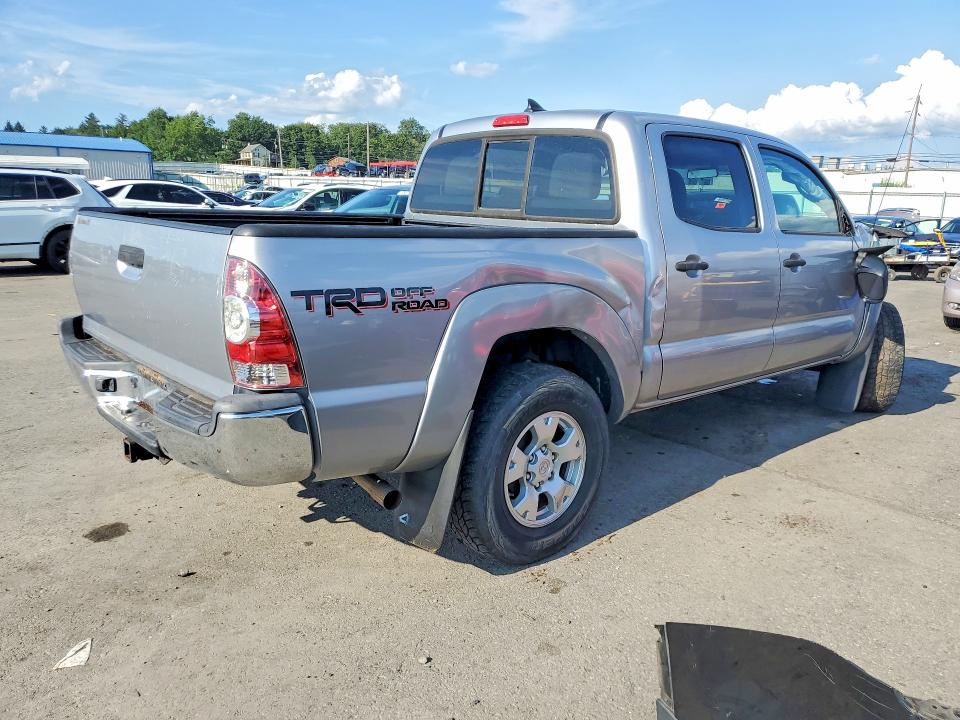 Photo 3 from auction – 2015 TOYOTA TACOMA with VIN 5TFLU4EN3FX110618