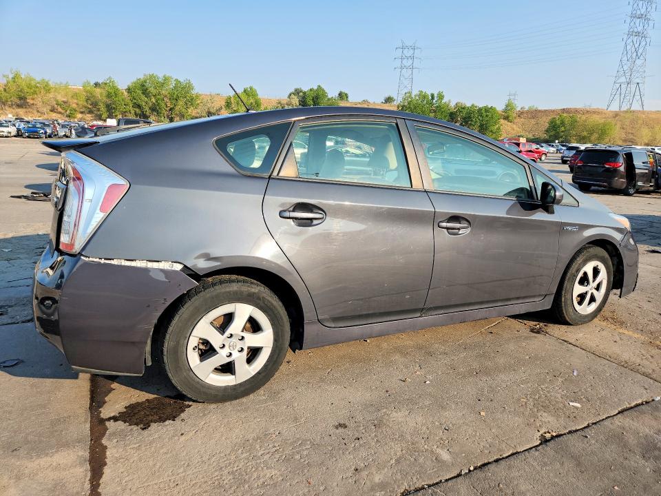 Photo 3 from auction – 2015 TOYOTA PRIUS with VIN JTDKN3DU0F0400786