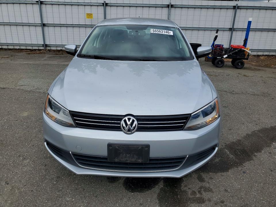 Photo 5 from auction – 2014 VOLKSWAGEN JETTA with VIN 3VWD17AJ9EM311197