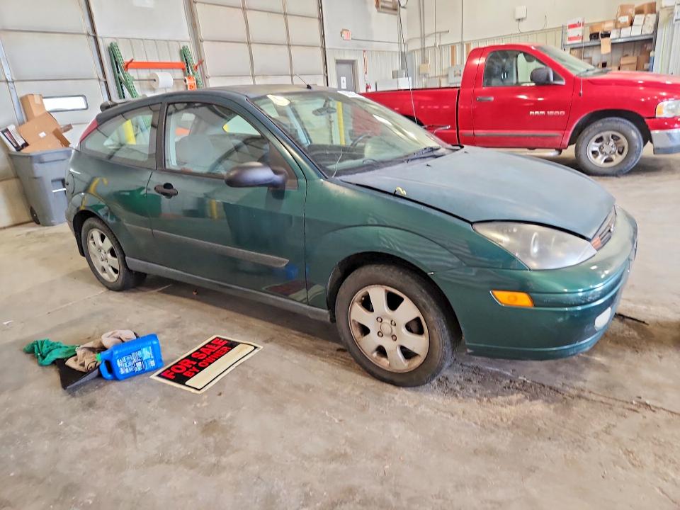 Photo 4 from auction – 2001 FORD FOCUS with VIN 3FAFP31341R132427