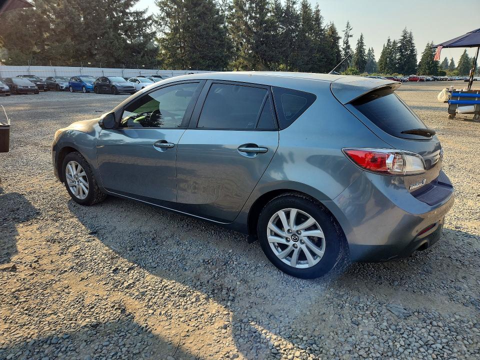 Photo 2 from auction – 2013 MAZDA 3 with VIN JM1BL1L89D1706682