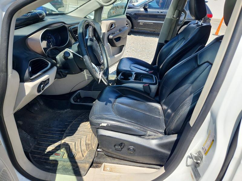 Photo 7 from auction – 2017 CHRYSLER PACIFICA with VIN 2C4RC1BG2HR642655