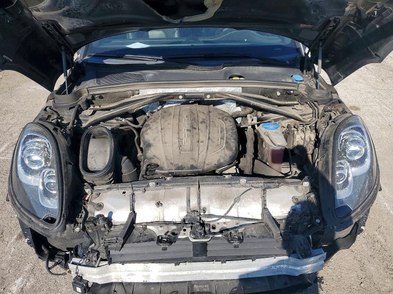 Photo 12 from auction – 2017 PORSCHE MACAN with VIN WP1AA2A58HLB05997