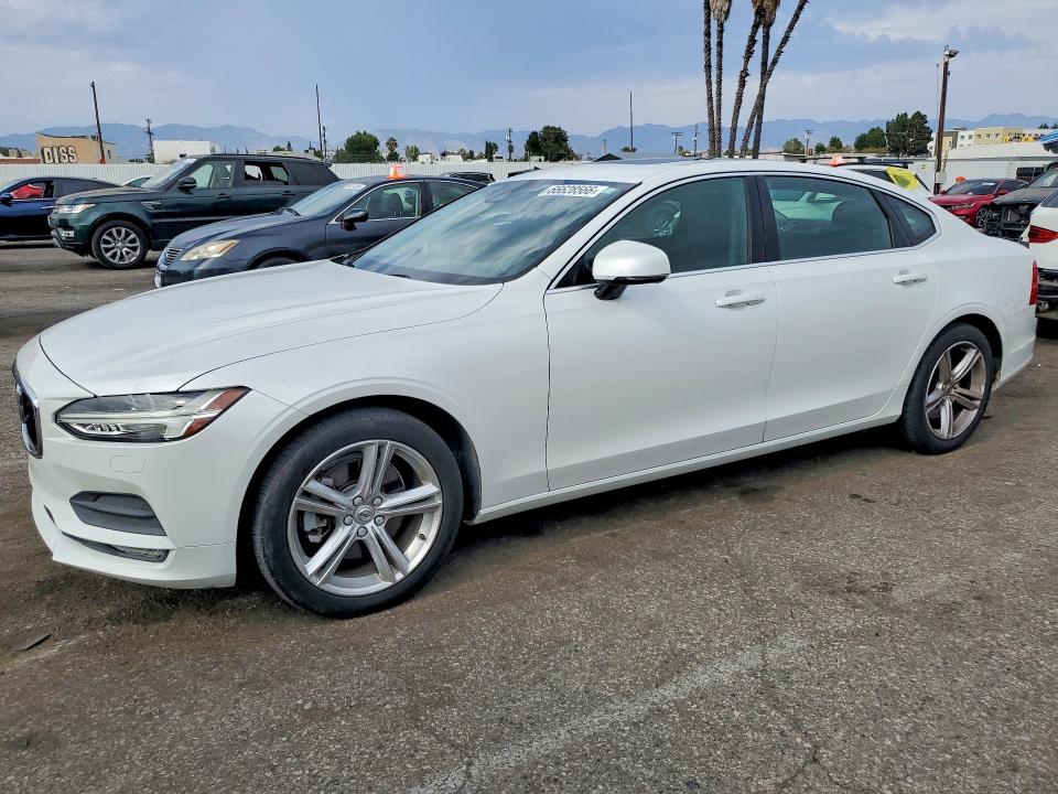VOLVO S90 2018 with VIN LVY982AK5JP030818 - Photo from auction