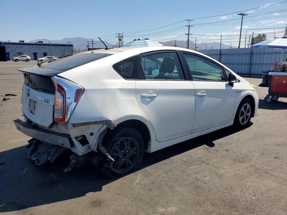 Photo 3 from auction – 2015 TOYOTA PRIUS with VIN JTDKN3DU2F0395493