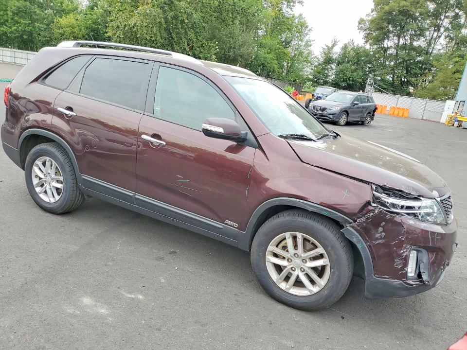 Photo 4 from auction – 2015 KIA SORENTO with VIN 5XYKTDA79FG624434