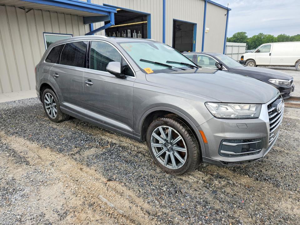 Photo 4 from auction – 2017 AUDI Q7 with VIN WA1VAAF78HD001697