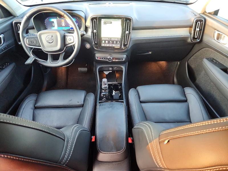 Снимка 8 от търг – 2025 VOLVO XC40 с VIN YV4L12UC1S2495825