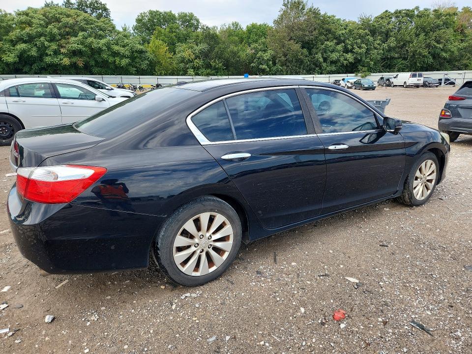 Photo 3 from auction – 2015 HONDA ACCORD with VIN 1HGCR2F84FA274527