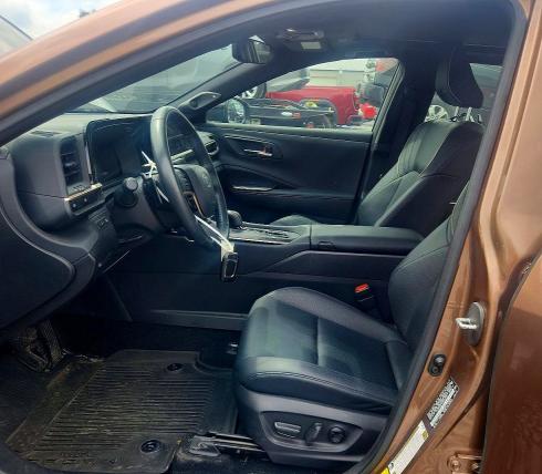 Photo 7 from auction – 2023 TOYOTA CROWN with VIN JTDAFAAF7P3001070