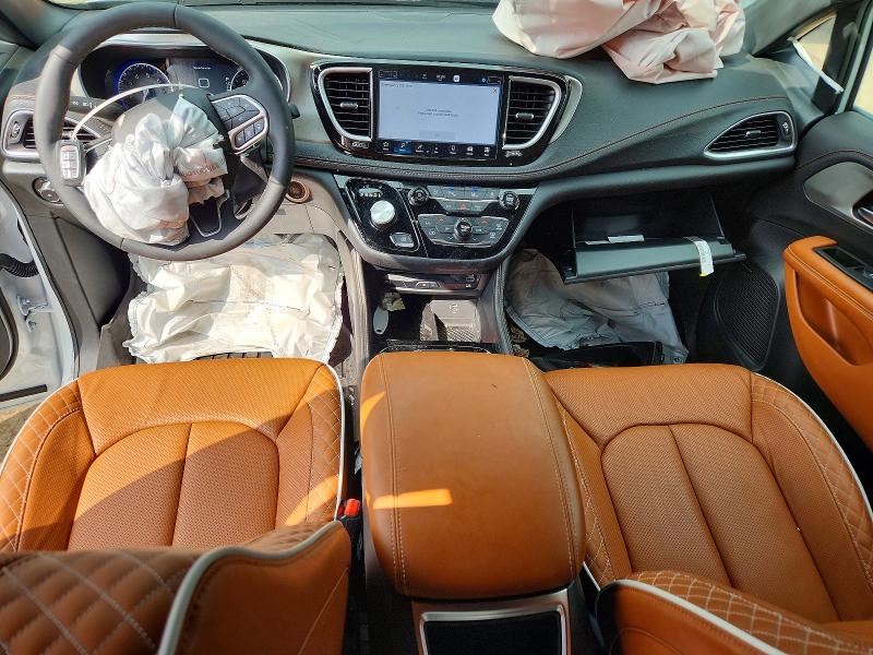 Photo 8 from auction – 2026 CHRYSLER PACIFICA with VIN 2C4RC3PG4TR228189