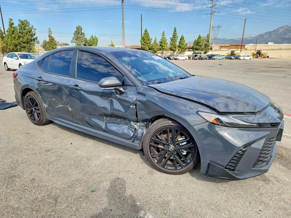 Photo 4 from auction – 2025 TOYOTA CAMRY with VIN 4T1DAACK0SU632697