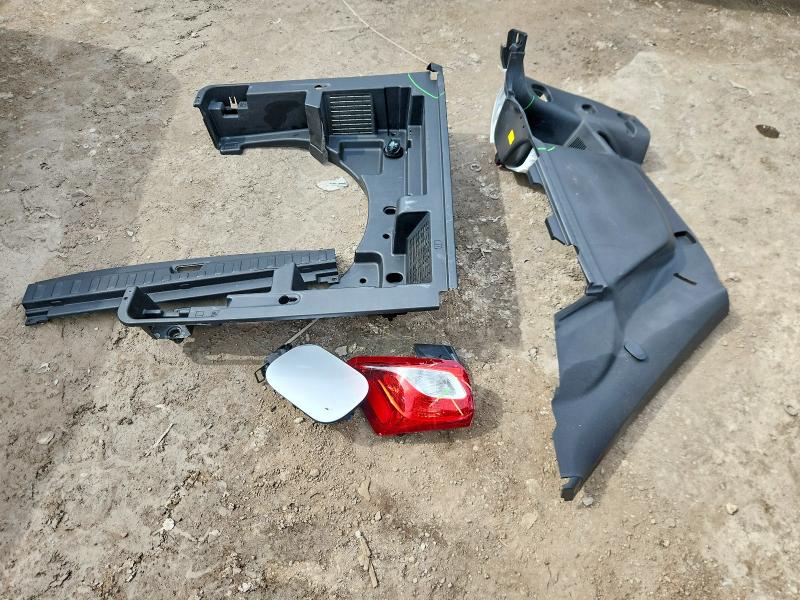 Photo 12 from auction – 2020 CHEVROLET EQUINOX with VIN 3GNAXHEV1LS531196