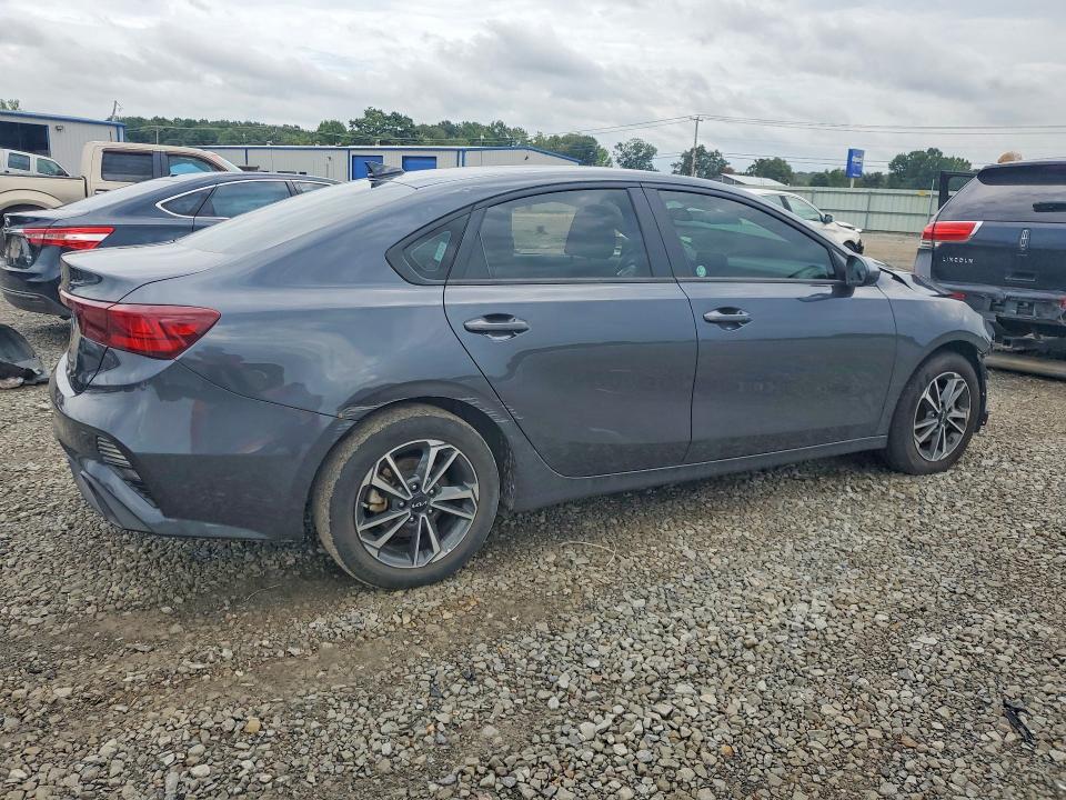 Photo 3 from auction – 2023 KIA FORTE with VIN 3KPF24AD8PE605544