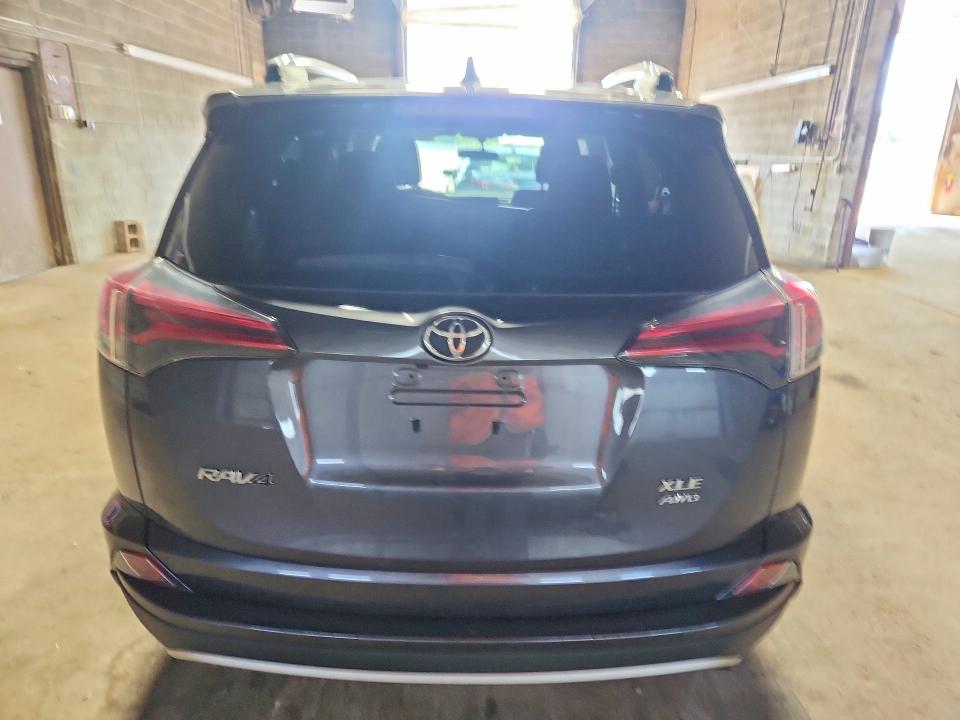 Фото 6 с аукциона – 2016 TOYOTA RAV4 с VIN JTMRFREVXGD187829