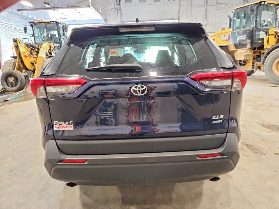 Photo 6 from auction – 2019 TOYOTA RAV4 with VIN JTMP1RFV0KD016228