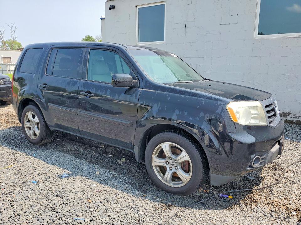 Photo 4 from auction – 2015 HONDA PILOT with VIN 5FNYF4H70FB072191