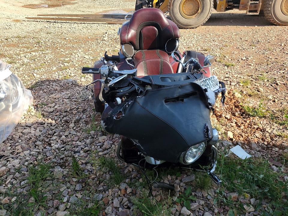 Photo 2 from auction – 2018 HARLEY-DAVIDSON FLHTCUTG with VIN 1HD1MAD14JB851322