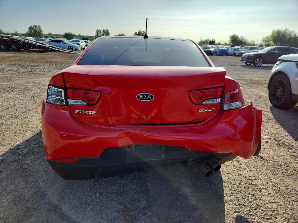 Photo 6 from auction – 2010 KIA FORTE KOUP with VIN KNAFW6A34A5276106