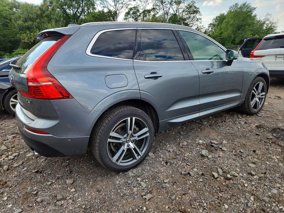 Photo 3 from auction – 2018 VOLVO XC60 with VIN YV4A22RK3J1045196