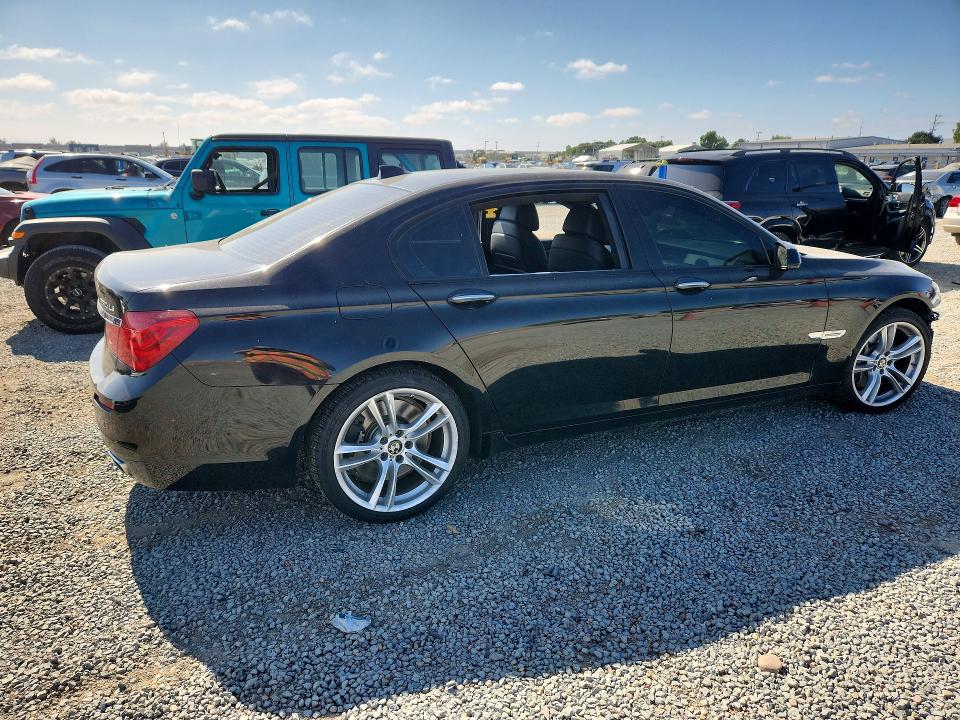 Photo 3 from auction – 2012 BMW 750 with VIN WBAKB8C52CDX20838