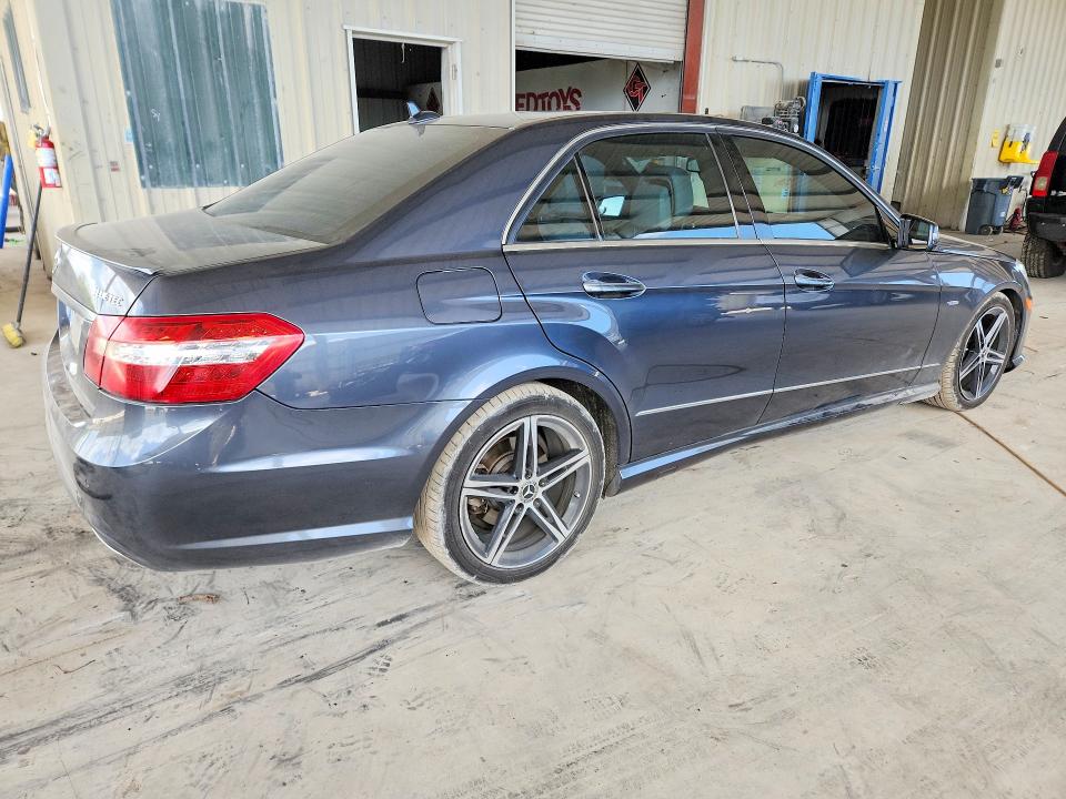 Photo 3 from auction – 2011 MERCEDES-BENZ E with VIN WDDHF2EBXBA373900