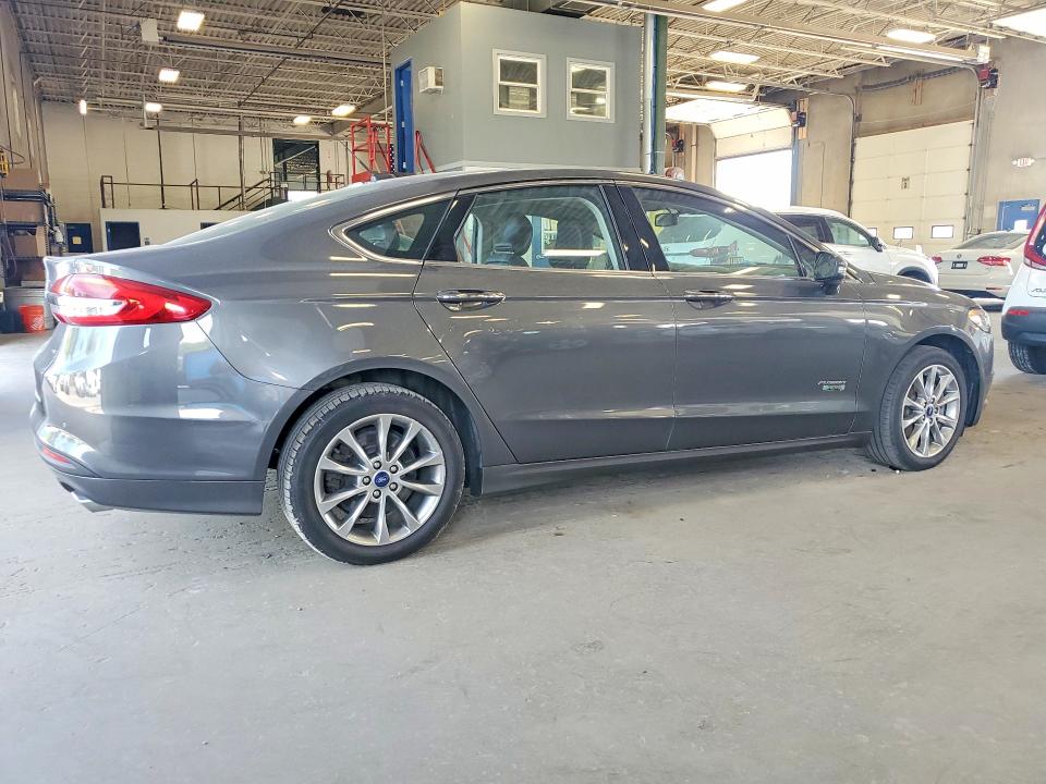 Photo 3 from auction – 2018 FORD FUSION with VIN 3FA6P0PU5JR136629