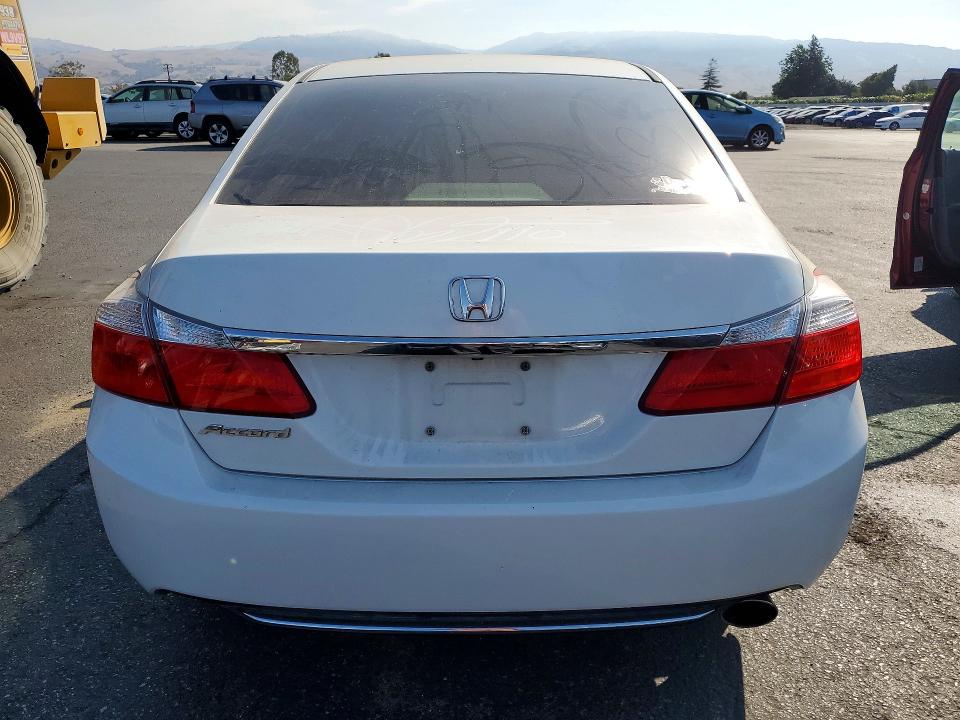 Photo 6 from auction – 2014 HONDA ACCORD with VIN 1HGCR2F38EA005014