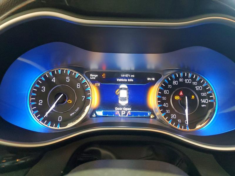 Photo 9 from auction – 2015 CHRYSLER 200 with VIN 1C3CCCCBXFN525201