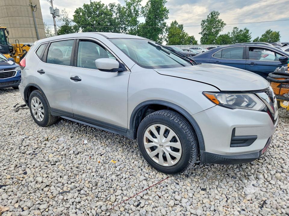 Photo 4 from auction – 2017 NISSAN ROGUE with VIN KNMAT2MV4HP515549
