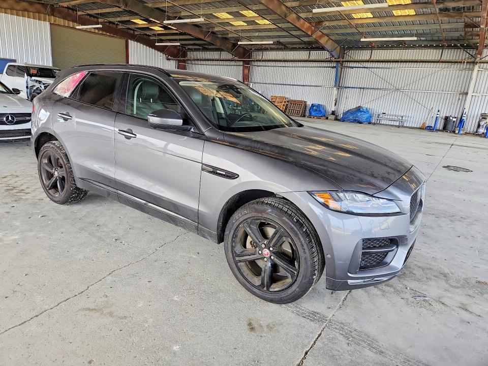 Photo 4 from auction – 2018 JAGUAR F-PACE with VIN SADCL2EV6JA259113